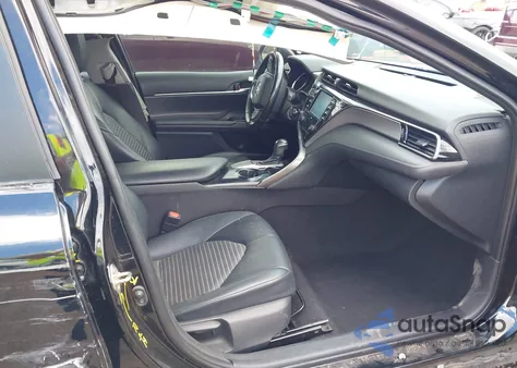 2020 Toyota Camry Se Nightshade Edition z USA, uszkodzony, nr VIN 4T1G11AK8LU308527